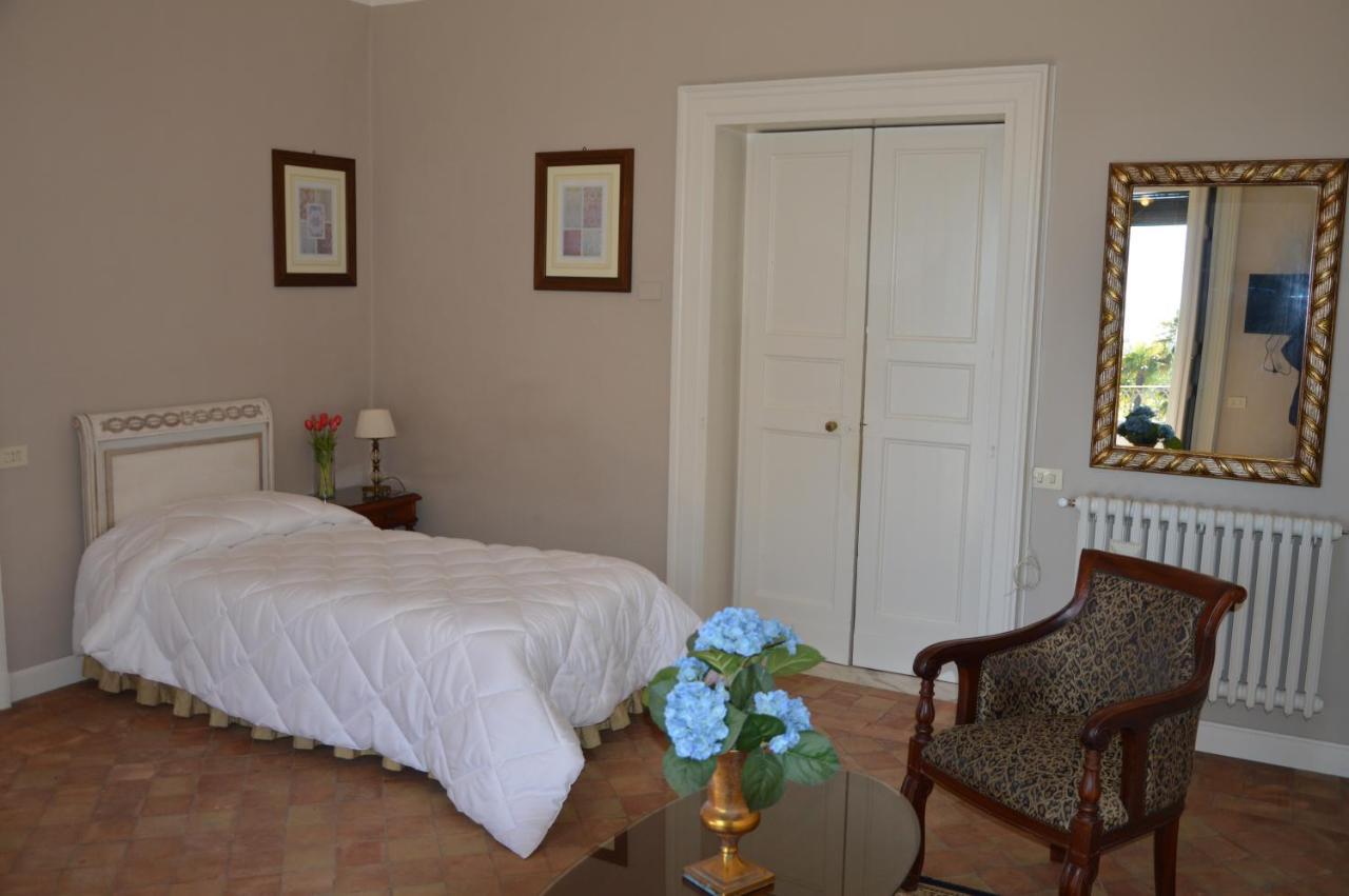 Bed and Breakfast Le Stanze Dei Mori - Quadrupla Con Bagno Privato Mascalucia Exterior foto
